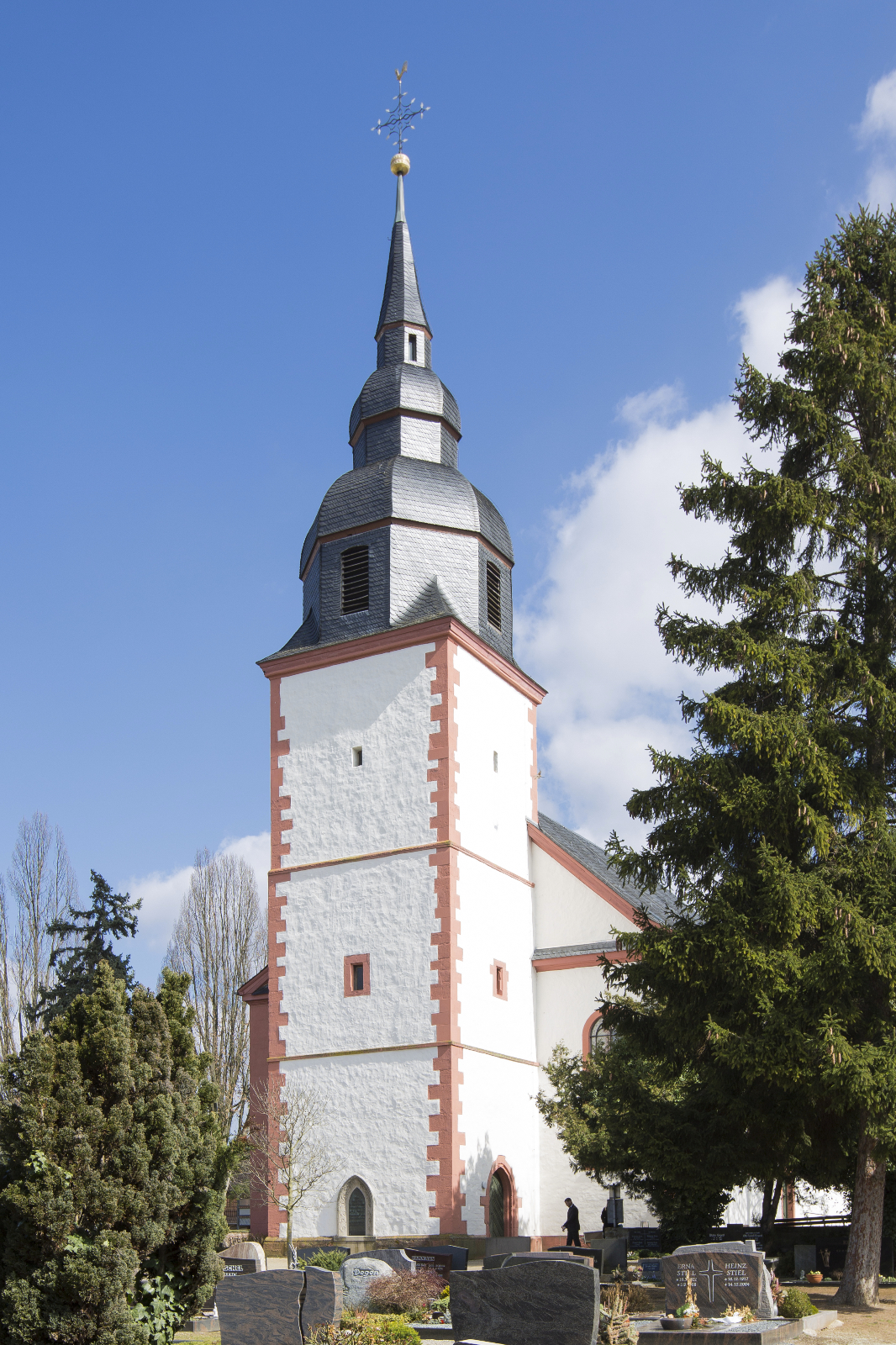 01 Kirche innen 1